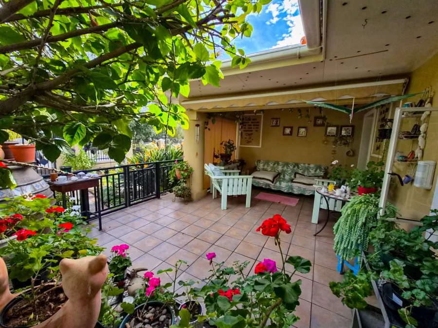 4 Bedroom Property for Sale in De Doorns Western Cape